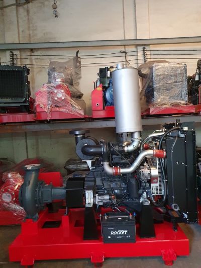 Máy bơm nước chạy dầu diesel